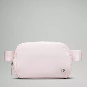 SOLD || Lululemon Everywhere Belt Bag 1L (Flush Pink)